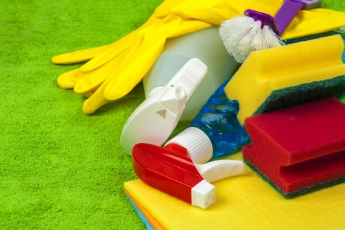 Bathroom deep cleaning for a rental property in W4